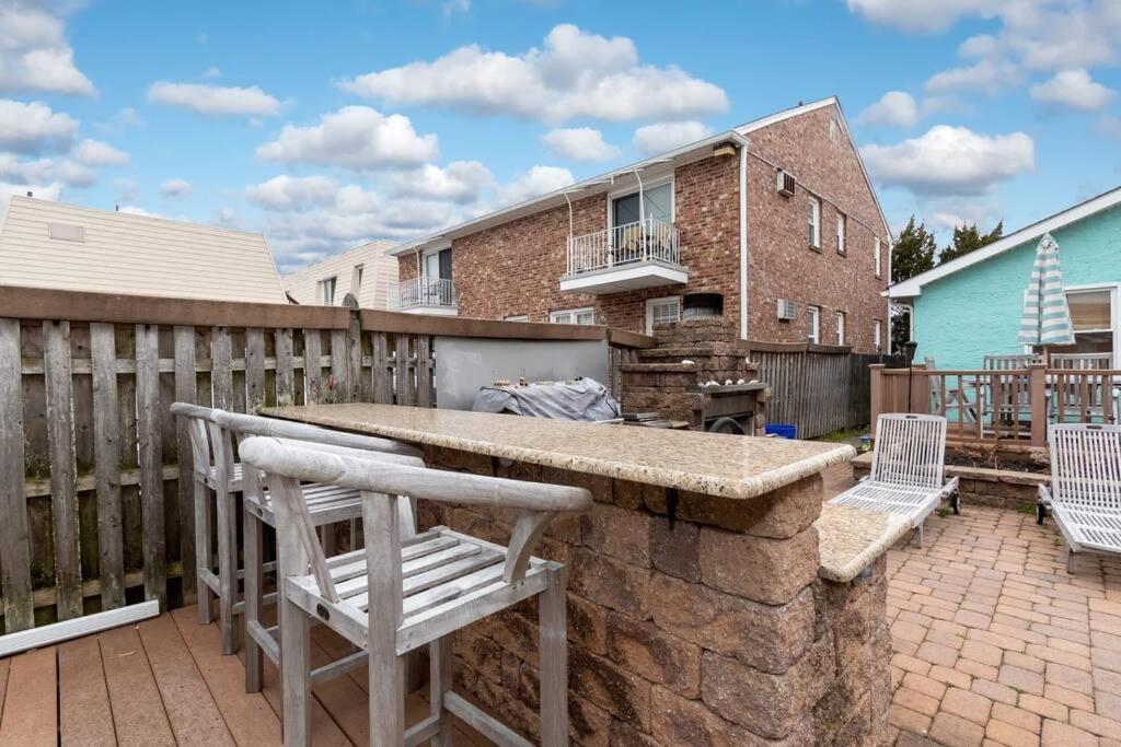 Two Cottages W/ Patios - Close To Beach Margate City Exterior photo